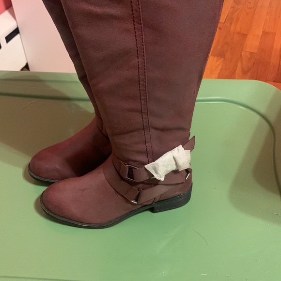 Brand new maroon black long high boots - Picture 5 of 7